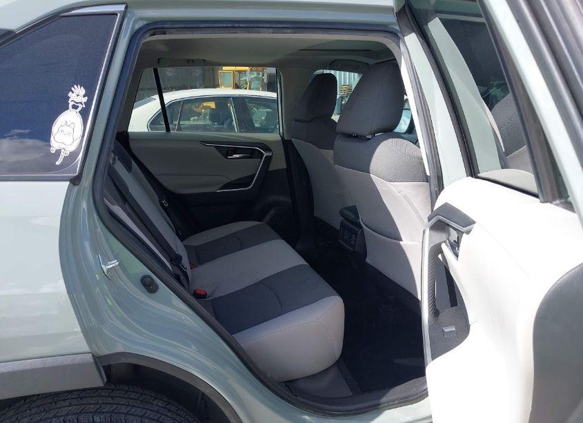 Photo 8 of 2021 Toyota Rav4 XLE (VIN 2T3W1RFV1MC085951)