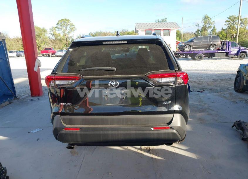 Photo 17 of 2021 Toyota Rav4 XLE (VIN 2T3W1RFV1MC087019)