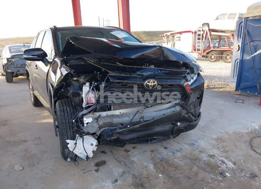 Photo 6 of 2021 Toyota Rav4 XLE (VIN 2T3W1RFV1MC087019)