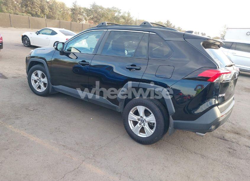 Photo 3 of 2021 Toyota Rav4 XLE (VIN 2T3W1RFV1MC087506)