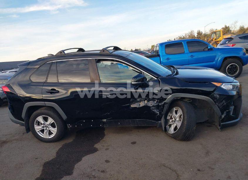 Photo 6 of 2021 Toyota Rav4 XLE (VIN 2T3W1RFV1MC087506)
