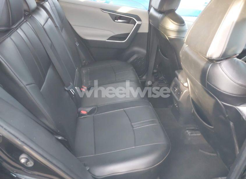 Photo 8 of 2021 Toyota Rav4 XLE (VIN 2T3W1RFV1MC087506)