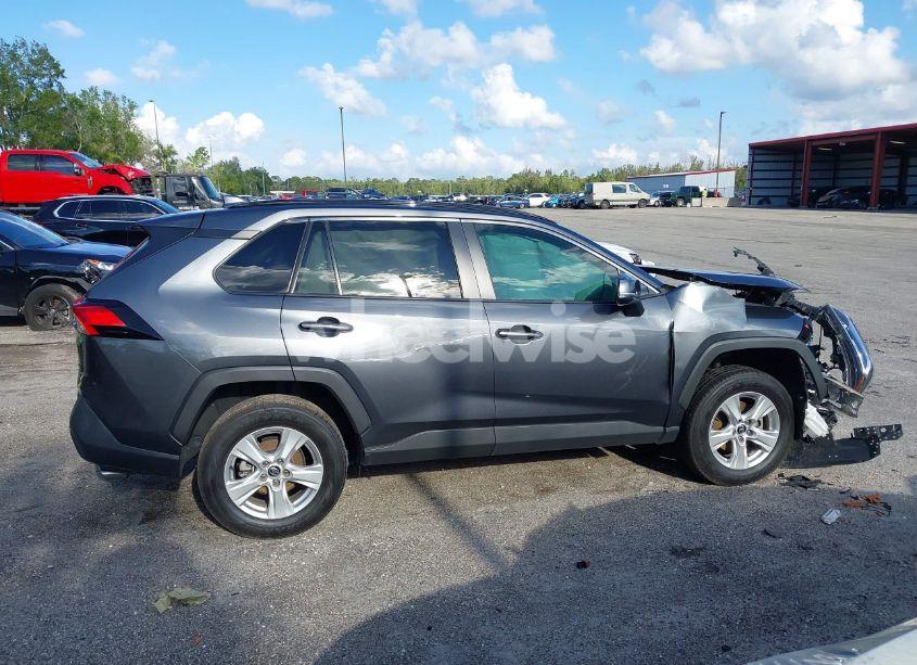 Photo 14 of 2021 Toyota Rav4 XLE (VIN 2T3W1RFV1MC105518)