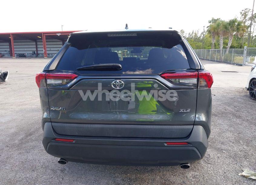 Photo 17 of 2021 Toyota Rav4 XLE (VIN 2T3W1RFV1MC105518)