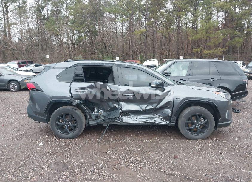Photo 13 of 2021 Toyota Rav4 XLE (VIN 2T3W1RFV1MC151429)
