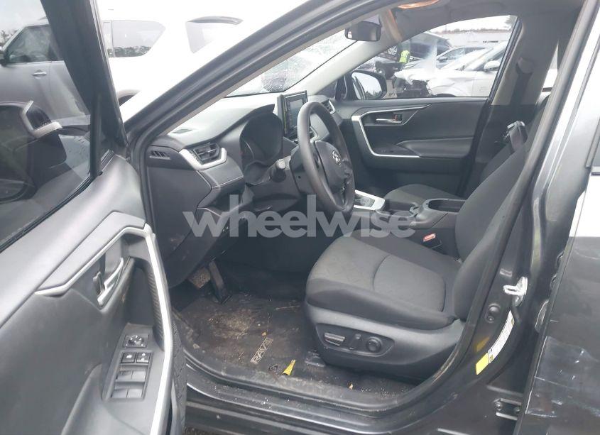 Photo 5 of 2021 Toyota Rav4 XLE (VIN 2T3W1RFV1MC151429)