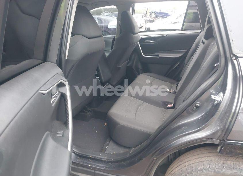 Photo 8 of 2021 Toyota Rav4 XLE (VIN 2T3W1RFV1MC151429)