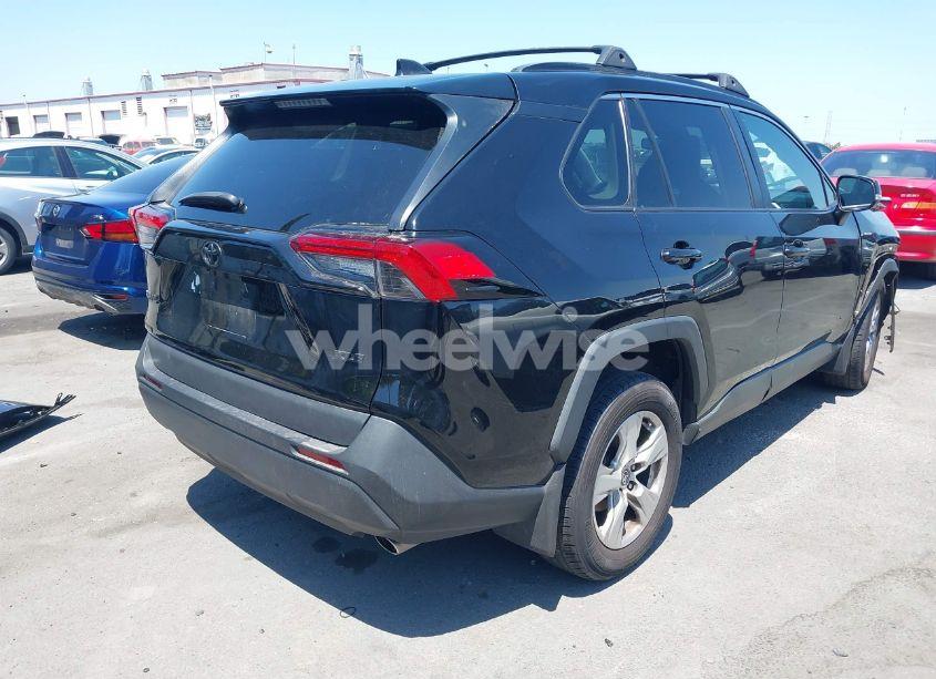 Photo 4 of 2021 Toyota Rav4 XLE (VIN 2T3W1RFV1MC154363)