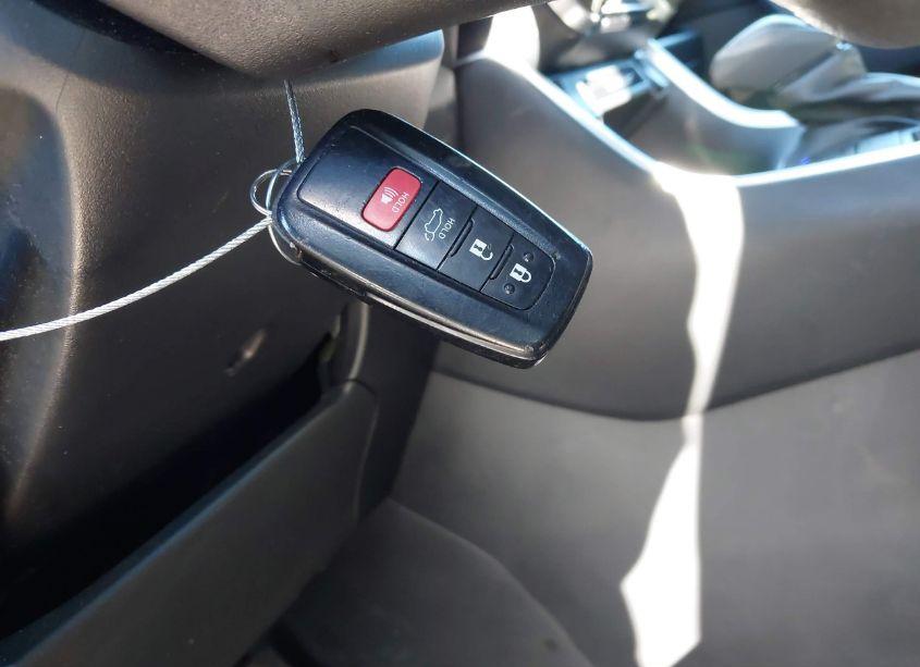 Photo 11 of 2021 Toyota Rav4 XLE (VIN 2T3W1RFV1MC172670)