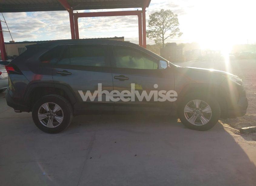 Photo 13 of 2021 Toyota Rav4 XLE (VIN 2T3W1RFV1MW108322)