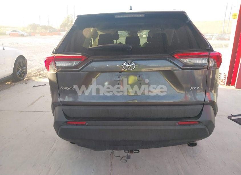 Photo 16 of 2021 Toyota Rav4 XLE (VIN 2T3W1RFV1MW108322)