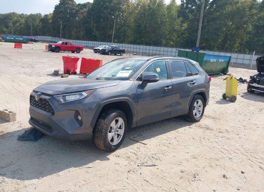Photo 2 of 2021 Toyota Rav4 XLE (VIN 2T3W1RFV1MW116730)