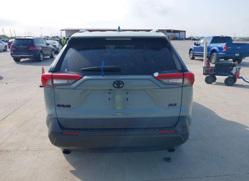 Photo 16 of 2021 Toyota Rav4 XLE (VIN 2T3W1RFV1MW121409)