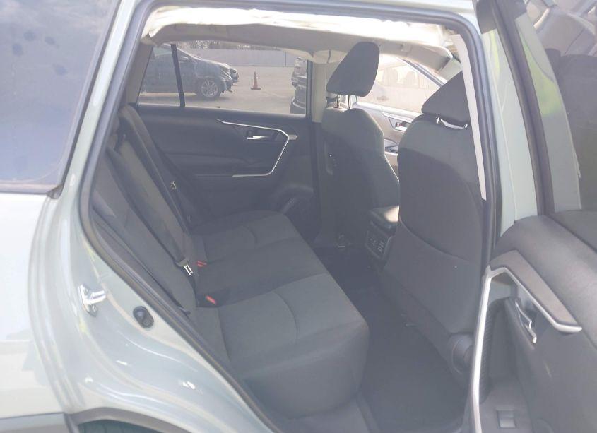 Photo 8 of 2021 Toyota Rav4 XLE (VIN 2T3W1RFV1MW121409)