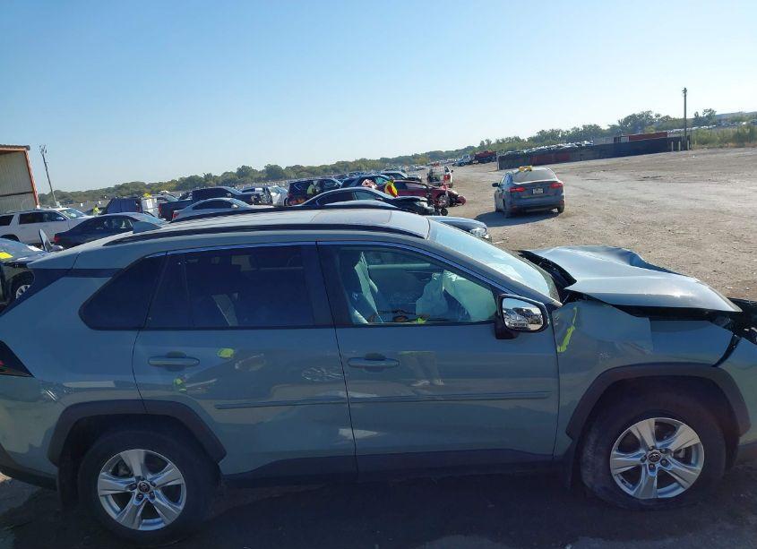 Photo 13 of 2021 Toyota Rav4 XLE (VIN 2T3W1RFV1MW147119)