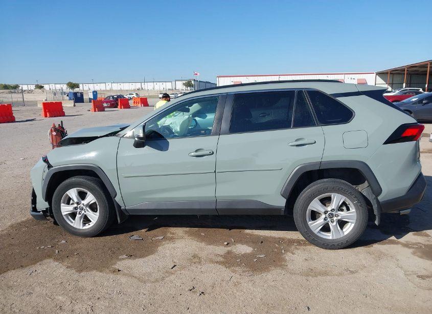 Photo 14 of 2021 Toyota Rav4 XLE (VIN 2T3W1RFV1MW147119)