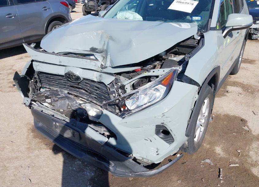 Photo 6 of 2021 Toyota Rav4 XLE (VIN 2T3W1RFV1MW147119)