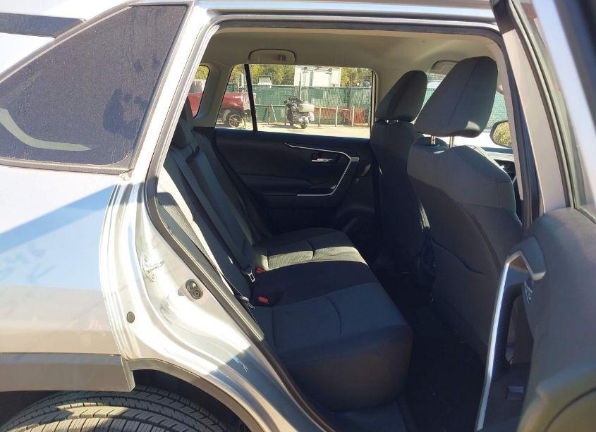 Photo 8 of 2021 Toyota Rav4 XLE (VIN 2T3W1RFV1MW150571)