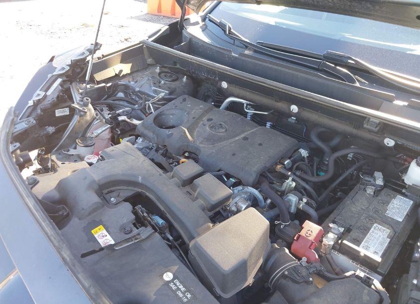 Photo 10 of 2022 Toyota Rav4 XLE (VIN 2T3W1RFV1NC180012)