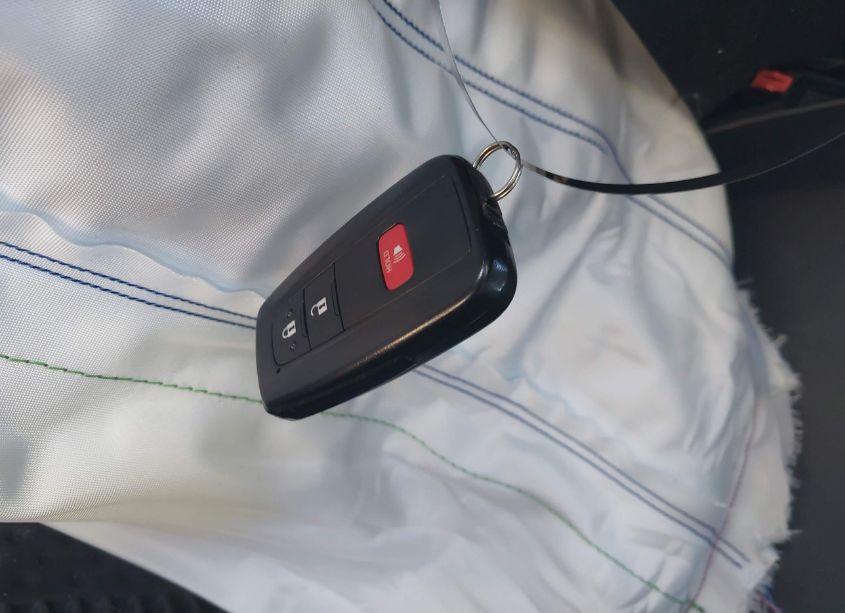 Photo 11 of 2022 Toyota Rav4 XLE (VIN 2T3W1RFV1NC180012)