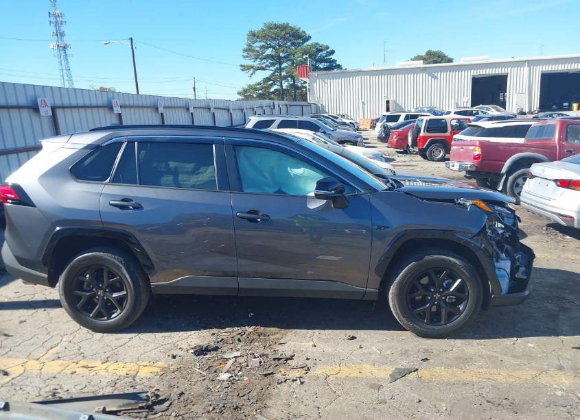 Photo 13 of 2022 Toyota Rav4 XLE (VIN 2T3W1RFV1NC180012)