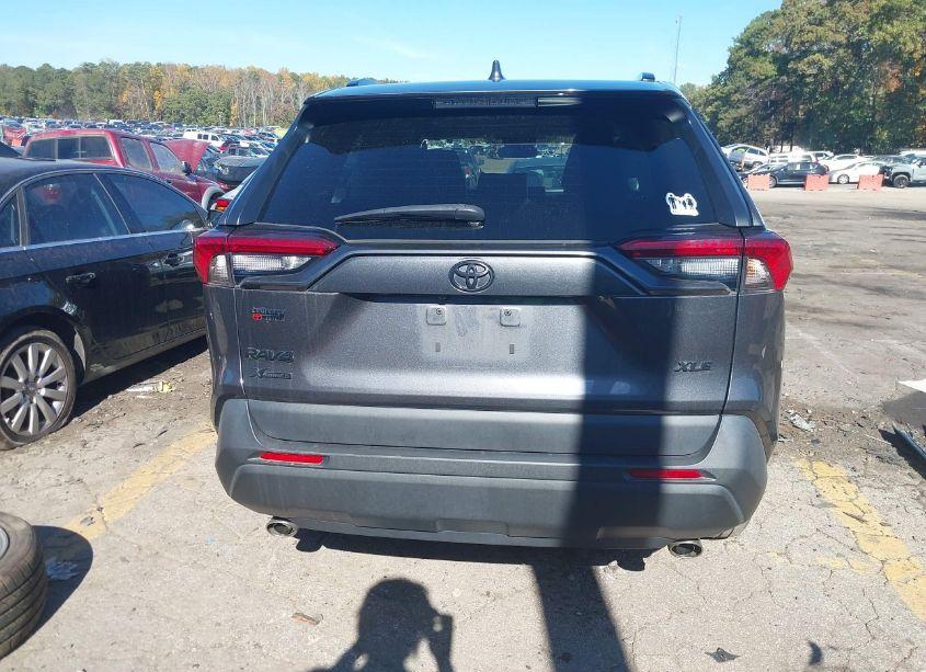 Photo 16 of 2022 Toyota Rav4 XLE (VIN 2T3W1RFV1NC180012)