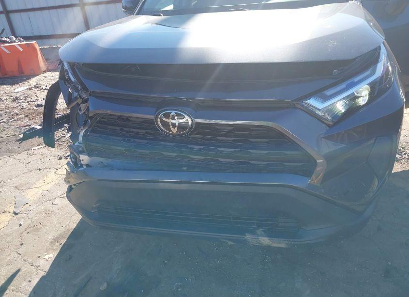 Photo 17 of 2022 Toyota Rav4 XLE (VIN 2T3W1RFV1NC180012)