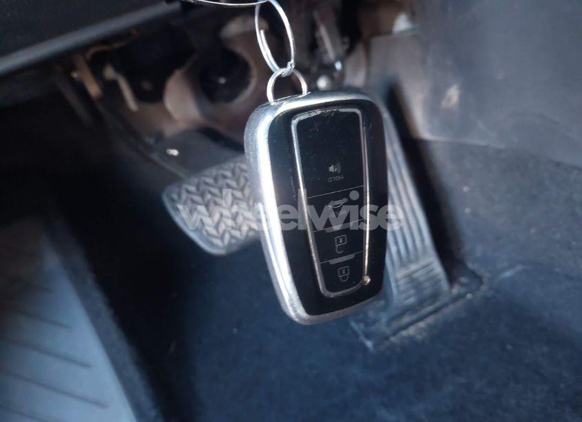 Photo 11 of 2022 Toyota Rav4 XLE (VIN 2T3W1RFV1NC184464)