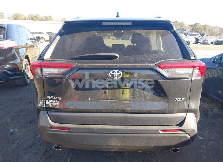 Photo 16 of 2022 Toyota Rav4 XLE (VIN 2T3W1RFV1NC184464)