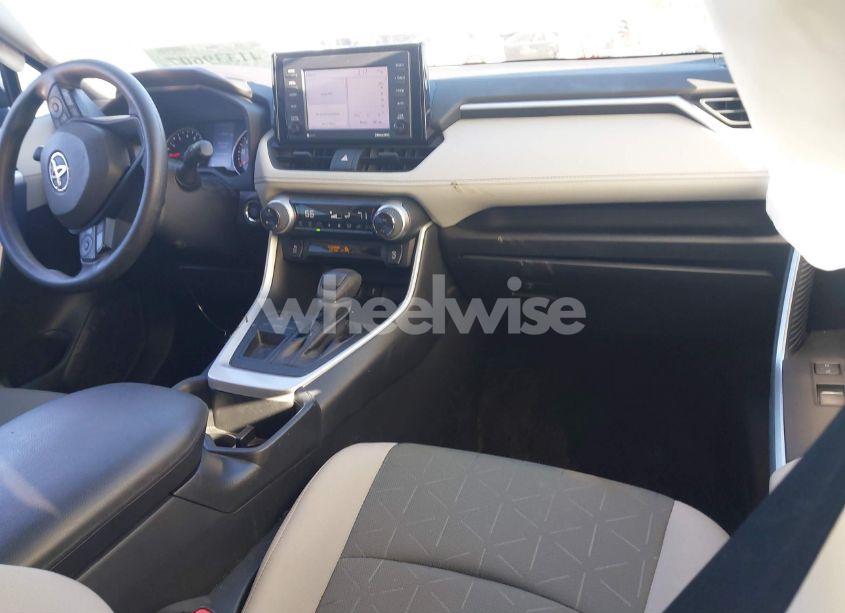 Photo 5 of 2022 Toyota Rav4 XLE (VIN 2T3W1RFV1NC184464)