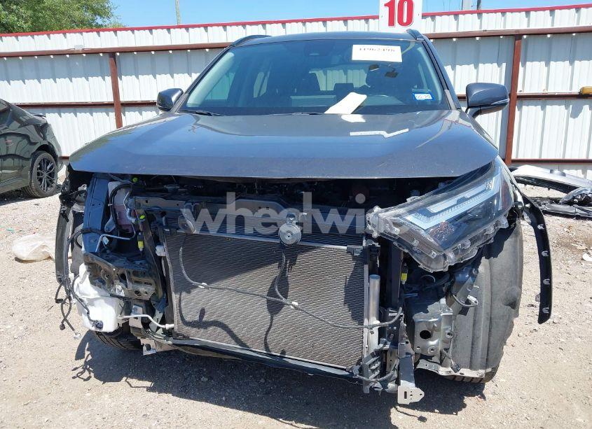 Photo 13 of 2022 Toyota Rav4 XLE (VIN 2T3W1RFV1NC193620)