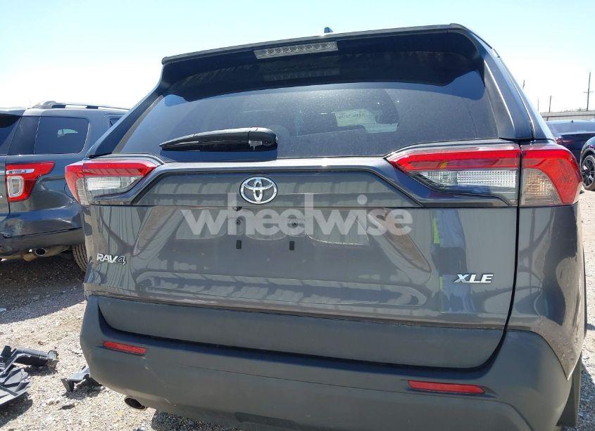 Photo 17 of 2022 Toyota Rav4 XLE (VIN 2T3W1RFV1NC193620)