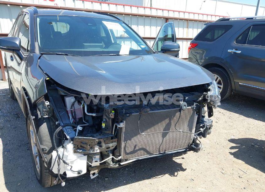 Photo 6 of 2022 Toyota Rav4 XLE (VIN 2T3W1RFV1NC193620)