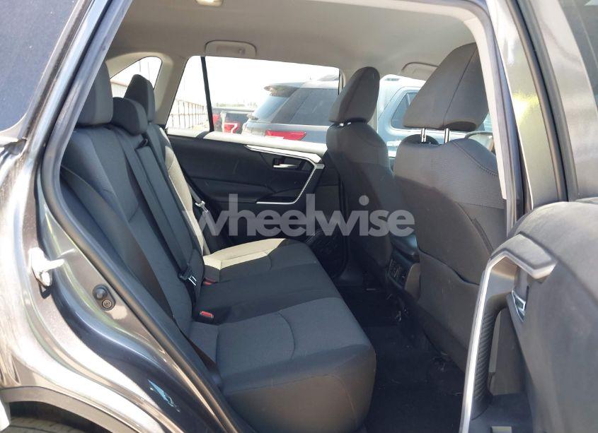 Photo 8 of 2022 Toyota Rav4 XLE (VIN 2T3W1RFV1NC193620)