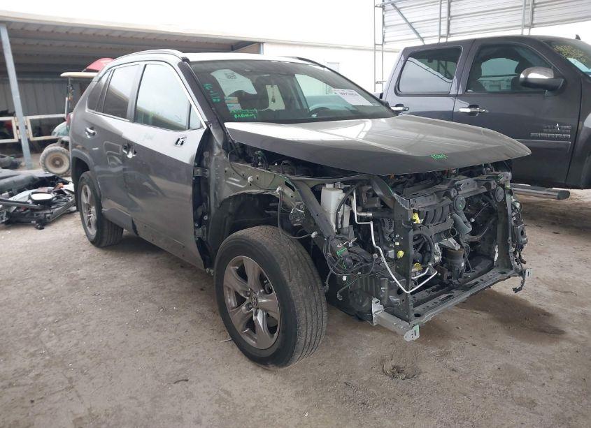 2022 Toyota Rav4 XLE (VIN 2T3W1RFV1NW227148) main photo
