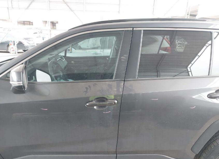 Photo 15 of 2022 Toyota Rav4 XLE (VIN 2T3W1RFV1NW227148)