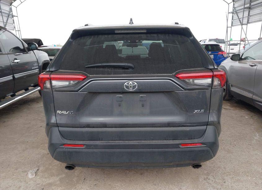 Photo 17 of 2022 Toyota Rav4 XLE (VIN 2T3W1RFV1NW227148)