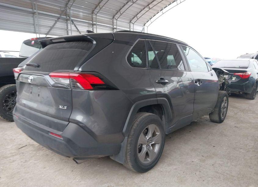 Photo 4 of 2022 Toyota Rav4 XLE (VIN 2T3W1RFV1NW227148)