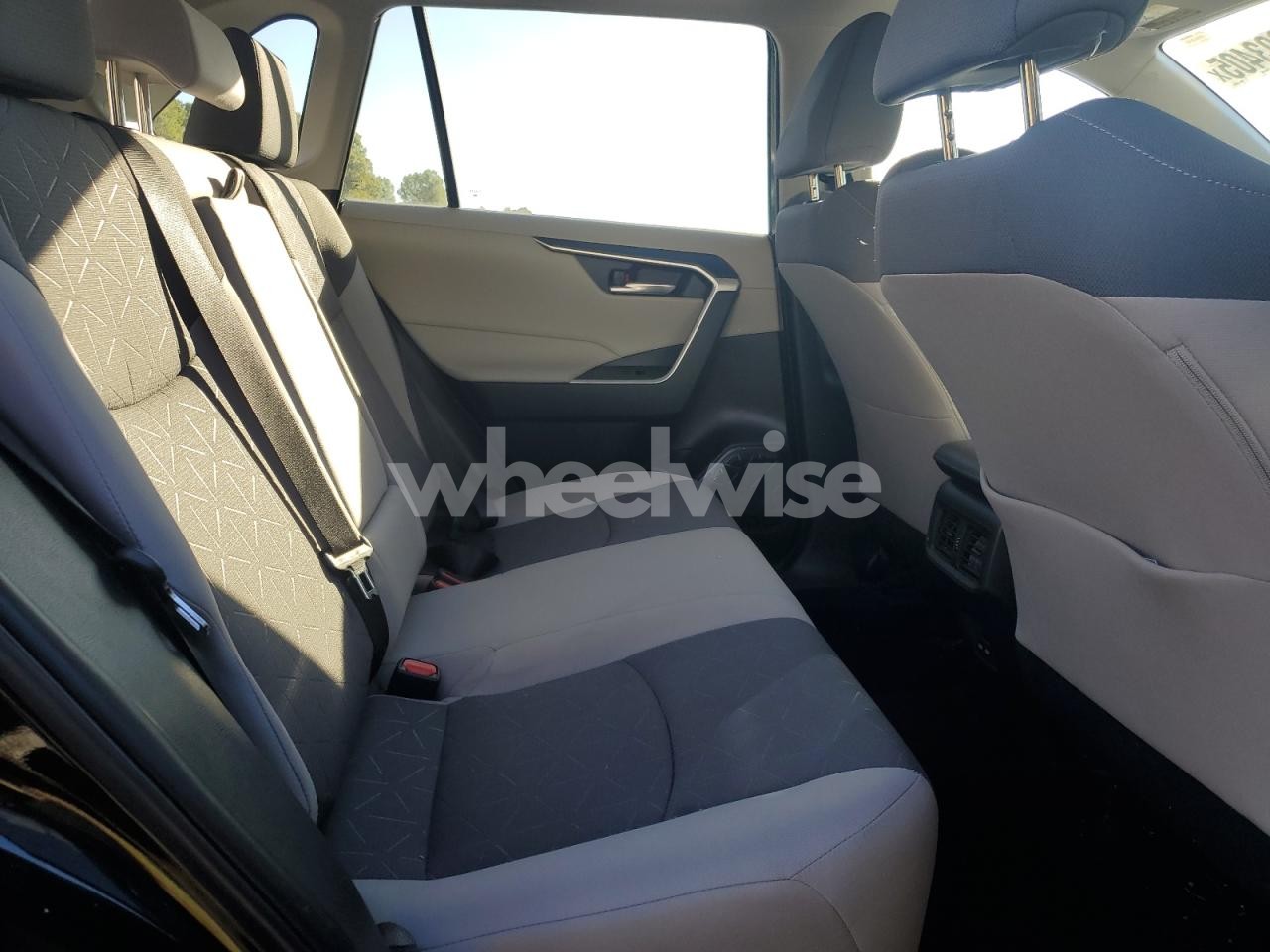 Photo 11 of 2024 TOYOTA RAV4 XLE (VIN 2T3W1RFV1RC253093)