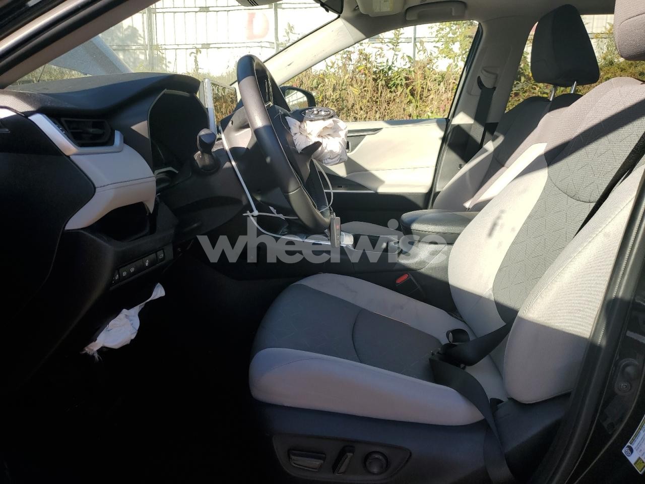 Photo 7 of 2024 TOYOTA RAV4 XLE (VIN 2T3W1RFV1RC253093)