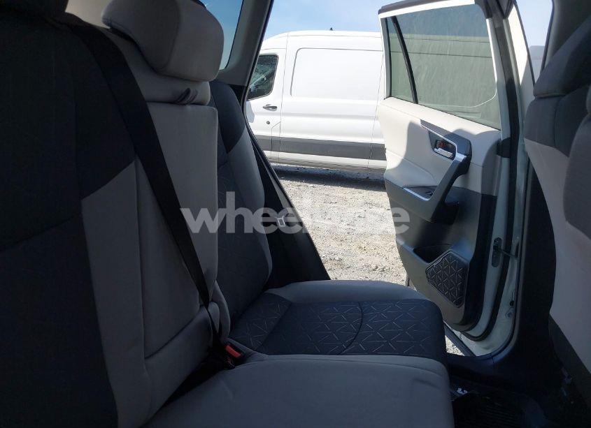 Photo 8 of 2024 Toyota Rav4 XLE (VIN 2T3W1RFV1RC262683)