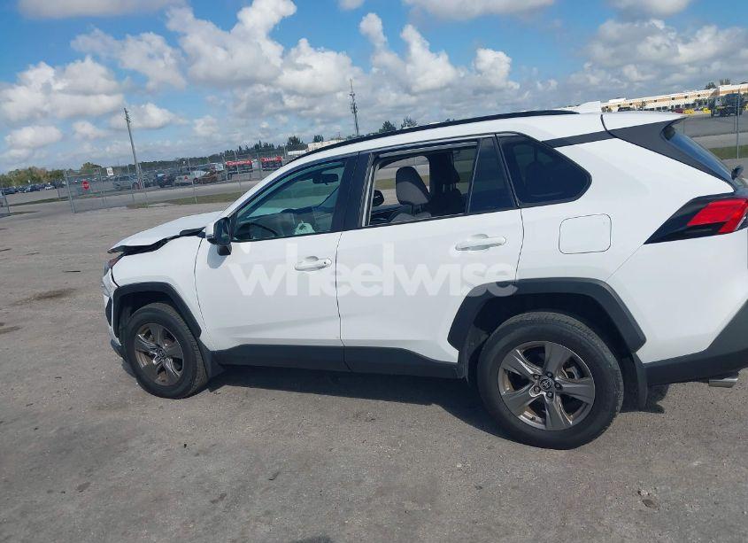 Photo 14 of 2024 Toyota Rav4 XLE (VIN 2T3W1RFV1RC265017)
