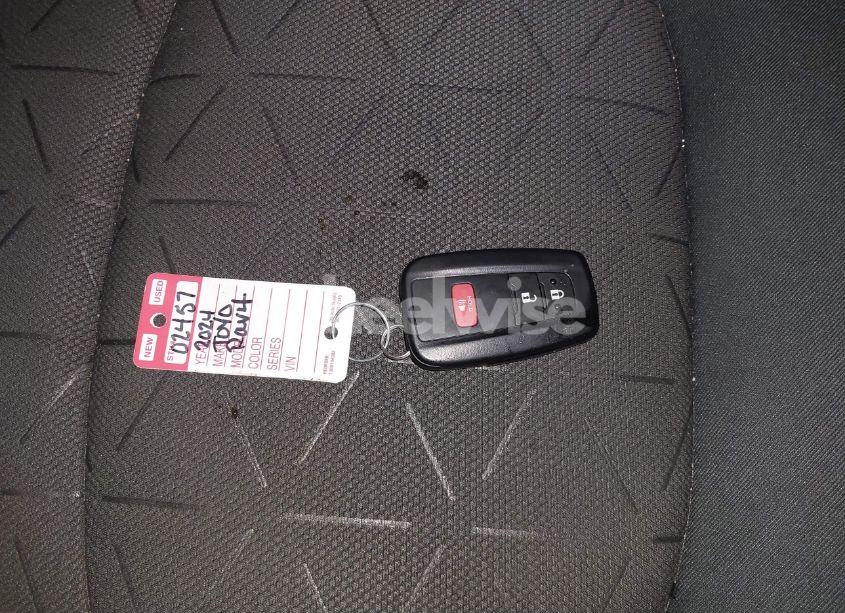 Photo 11 of 2024 Toyota Rav4 XLE (VIN 2T3W1RFV1RC273778)