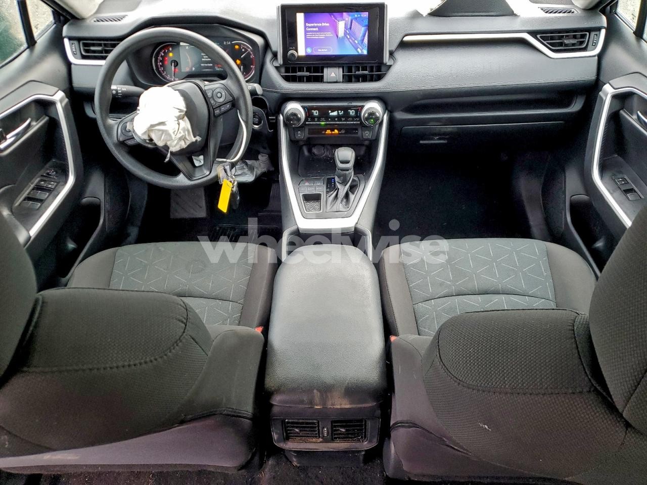 Photo 8 of 2024 TOYOTA RAV4 XLE (VIN 2T3W1RFV1RW319642)