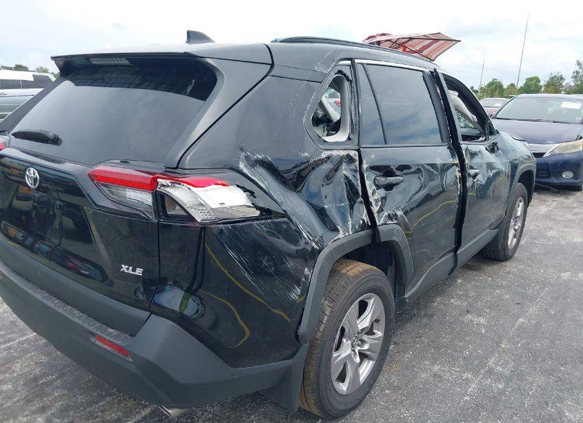 Photo 18 of 2024 Toyota Rav4 XLE (VIN 2T3W1RFV1RW325621)