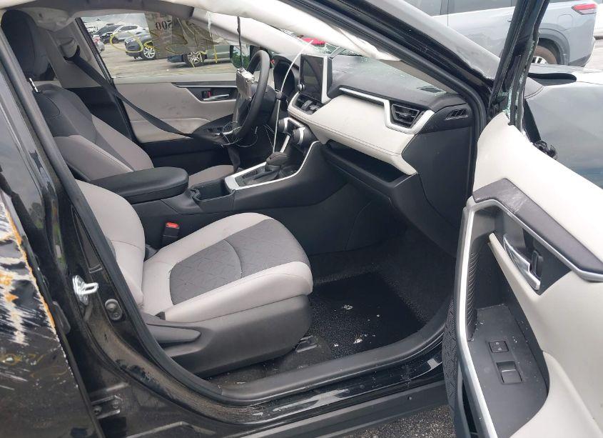 Photo 5 of 2024 Toyota Rav4 XLE (VIN 2T3W1RFV1RW325621)