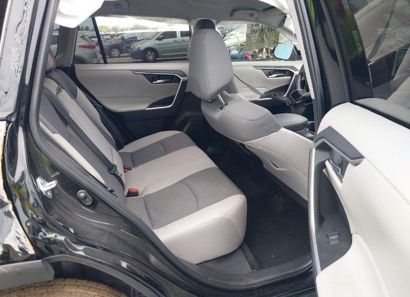 Photo 8 of 2024 Toyota Rav4 XLE (VIN 2T3W1RFV1RW325621)