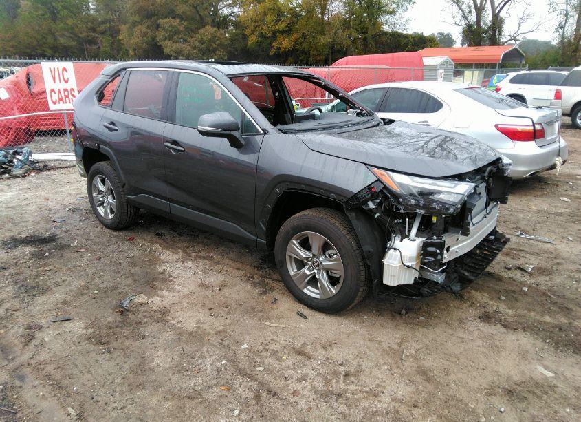 2024 Toyota Rav4 XLE (VIN 2T3W1RFV1RW343505) main photo