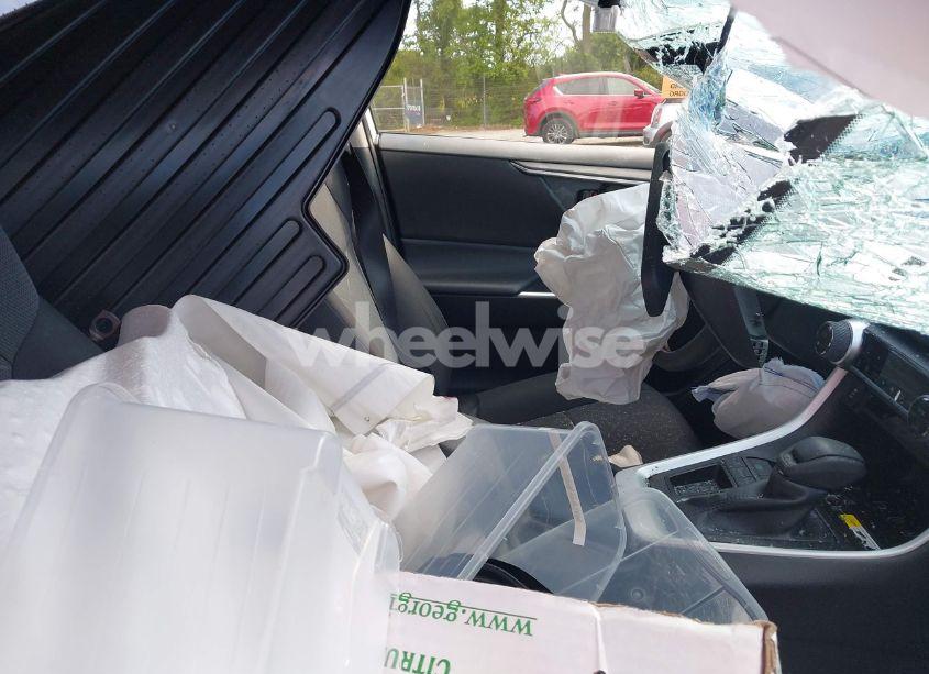 Photo 5 of 2024 Toyota Rav4 XLE (VIN 2T3W1RFV1RW351958)