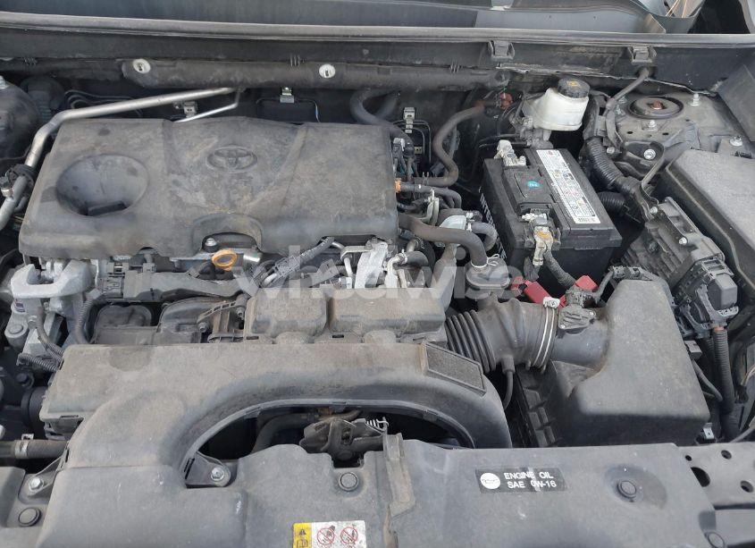 Photo 10 of 2019 Toyota Rav4 XLE (VIN 2T3W1RFV2KC027991)